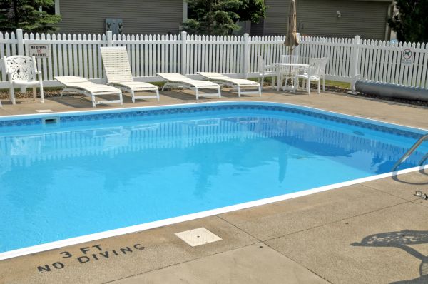 Pool Boundary Fencing